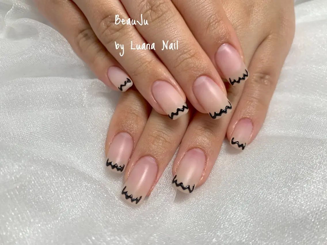 ネイル マットネイル ハンドネイル BeauJu by Luana Nailのネイルデザイン
