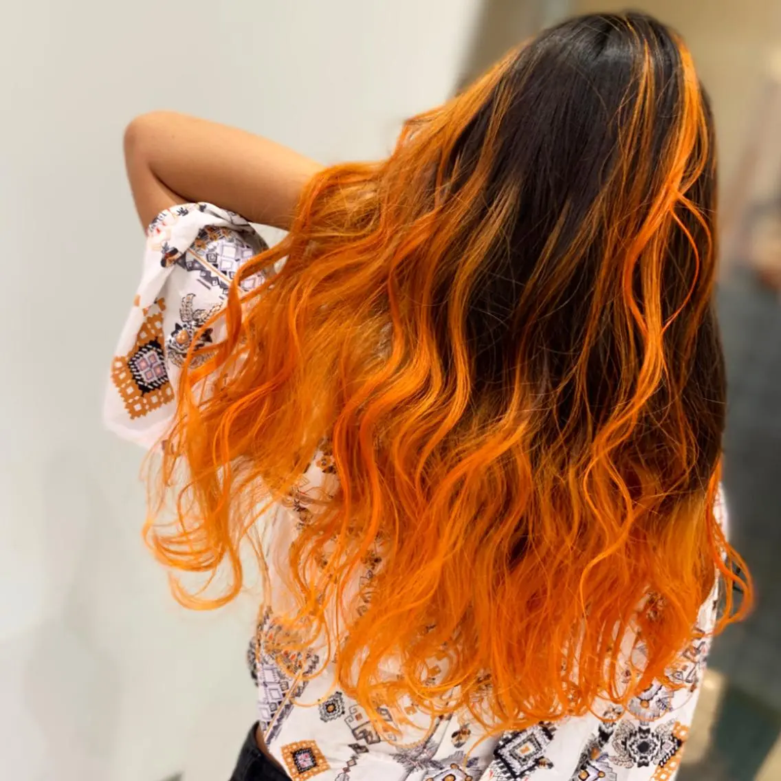 ロング カラー バレイヤージュ レイヤーカット カット ヘアカラー ブリーチ/バレイヤ ージュ川端裕司のヘアスタイル