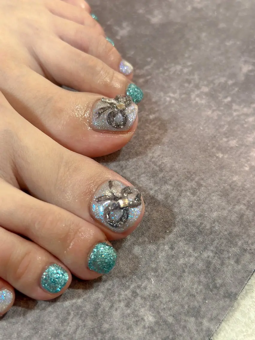 ネイル フラッシュネイル フットネイル キラキラネイル ラメ(グリッター) マグネットネイル Lira nailのネイルデザイン