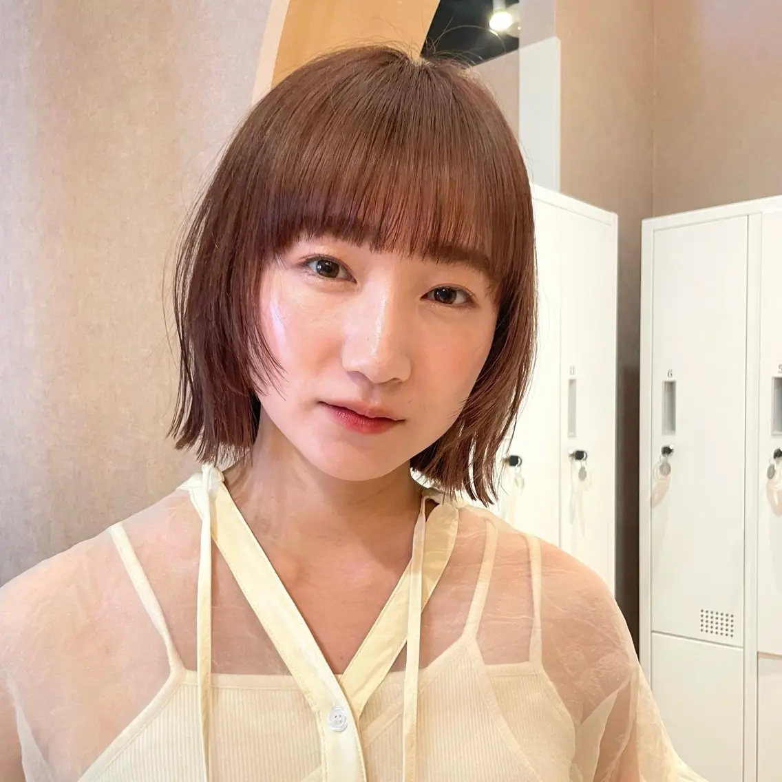 ショート カラー ベージュカラー ブリーチ ボブ 顔まわりレイヤー レイヤーカット 顔まわり🥨レイヤー /透明感/水口舞奈のヘアスタイル