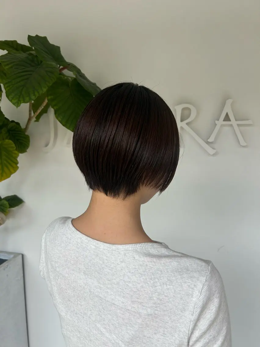 ショート ショートヘア mei/ オリーブ/縮毛矯正のヘアスタイル