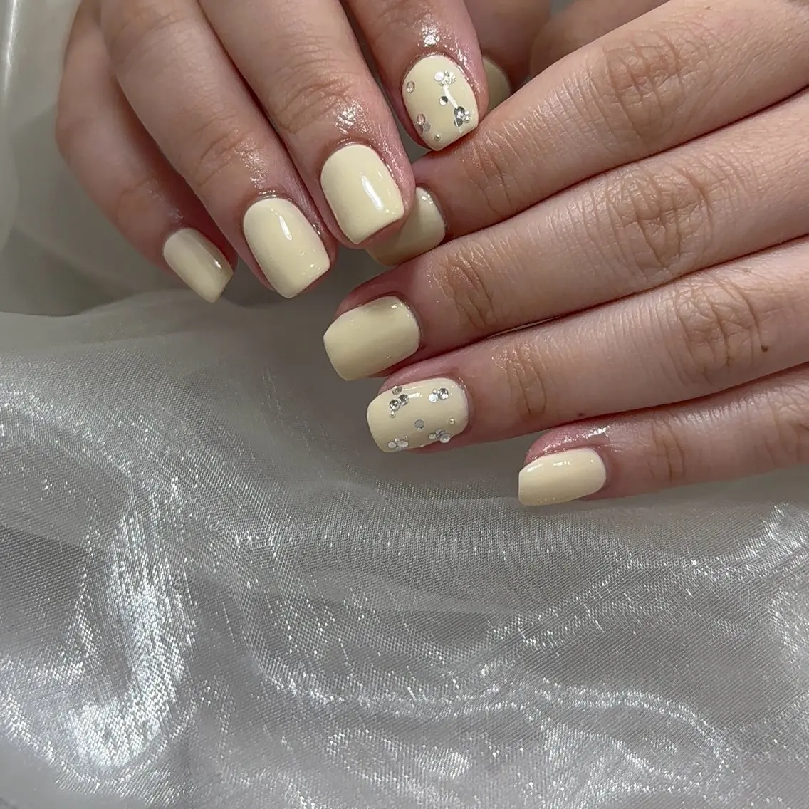 ネイル ドット ガーリー 韓国ネイル オフィスネイル シンプルネイル ハンドネイル Reillynail みさきのネイルデザイン