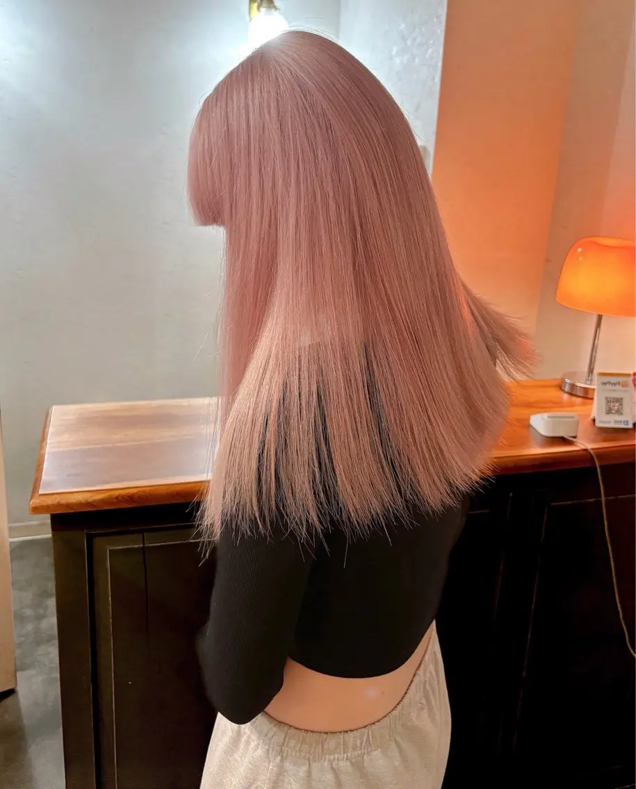 セミロング カラー ブリーチ ピンクカラー ヘアカラー 林　蓮/レイヤー/ 透明感カラーのヘアスタイル