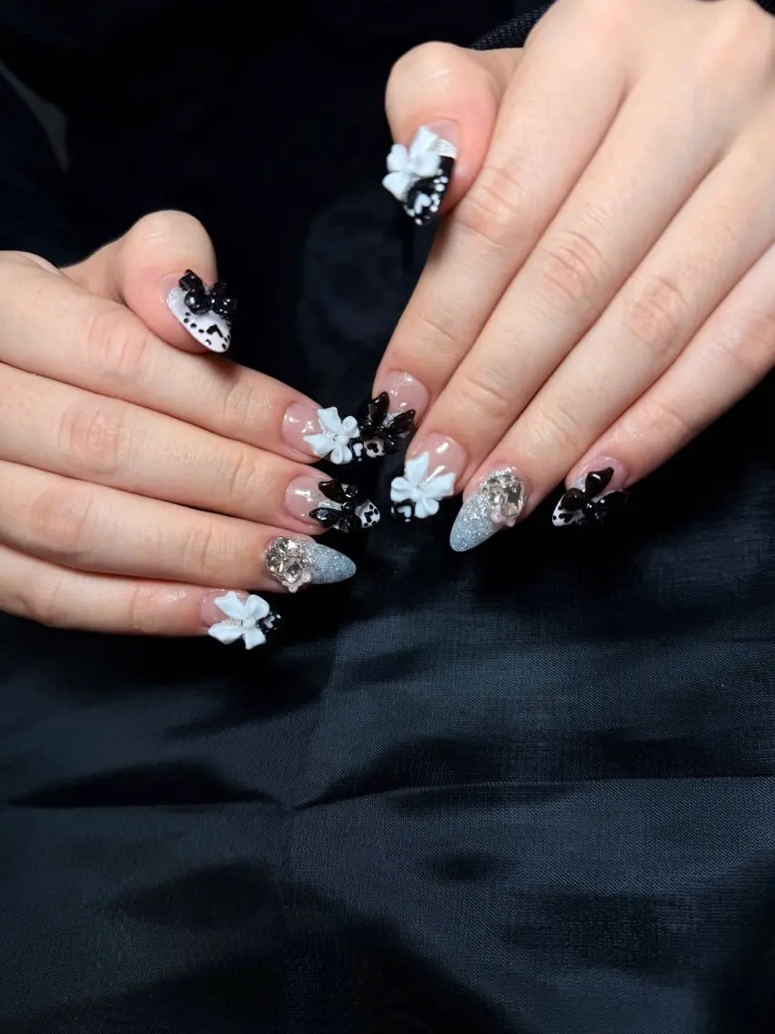 セミロング ハンドネイル Bibi nail Osakaのネイルデザイン
