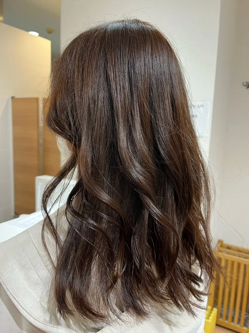 ロング カラー ブラウンカラー ヘアカラー トリートメント ヤマナカ アイリのヘアスタイル