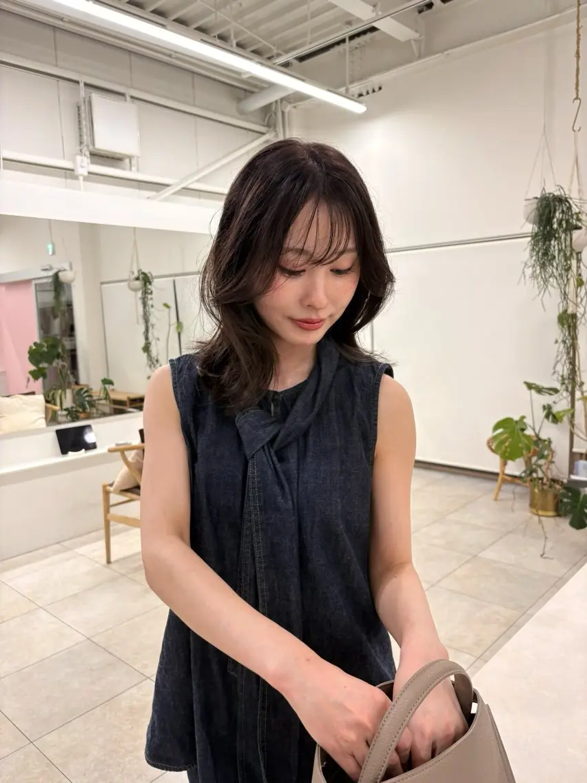 ミディアム レイヤーカット 森 陽奈子のヘアスタイル