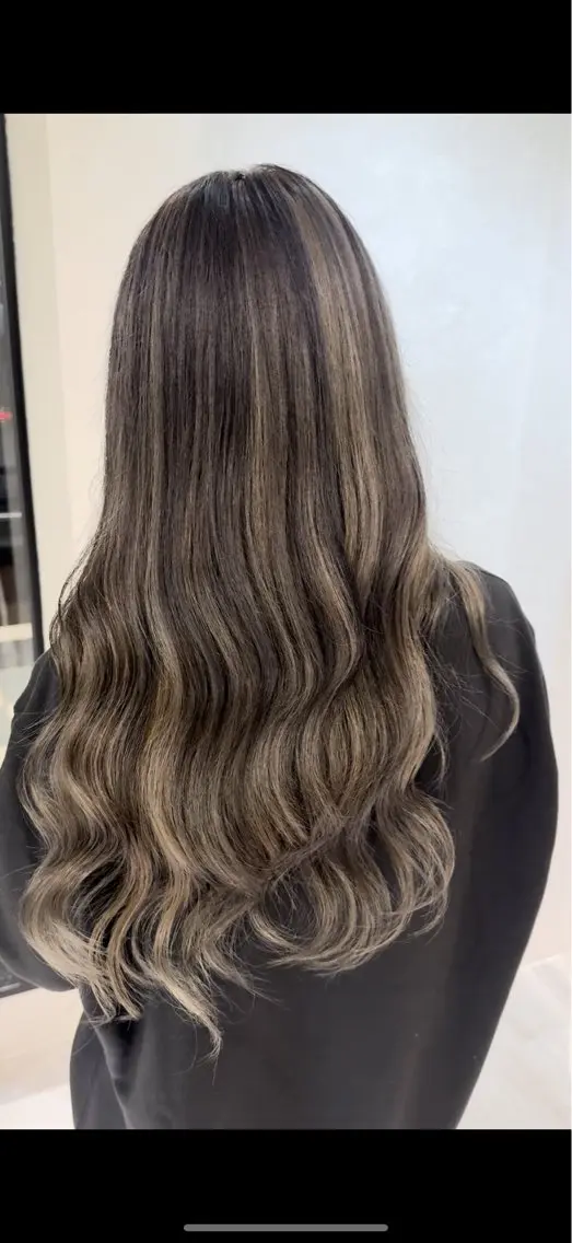 ロング ヘアカラー 🍯透明感カラー MANA🍯のヘアスタイル