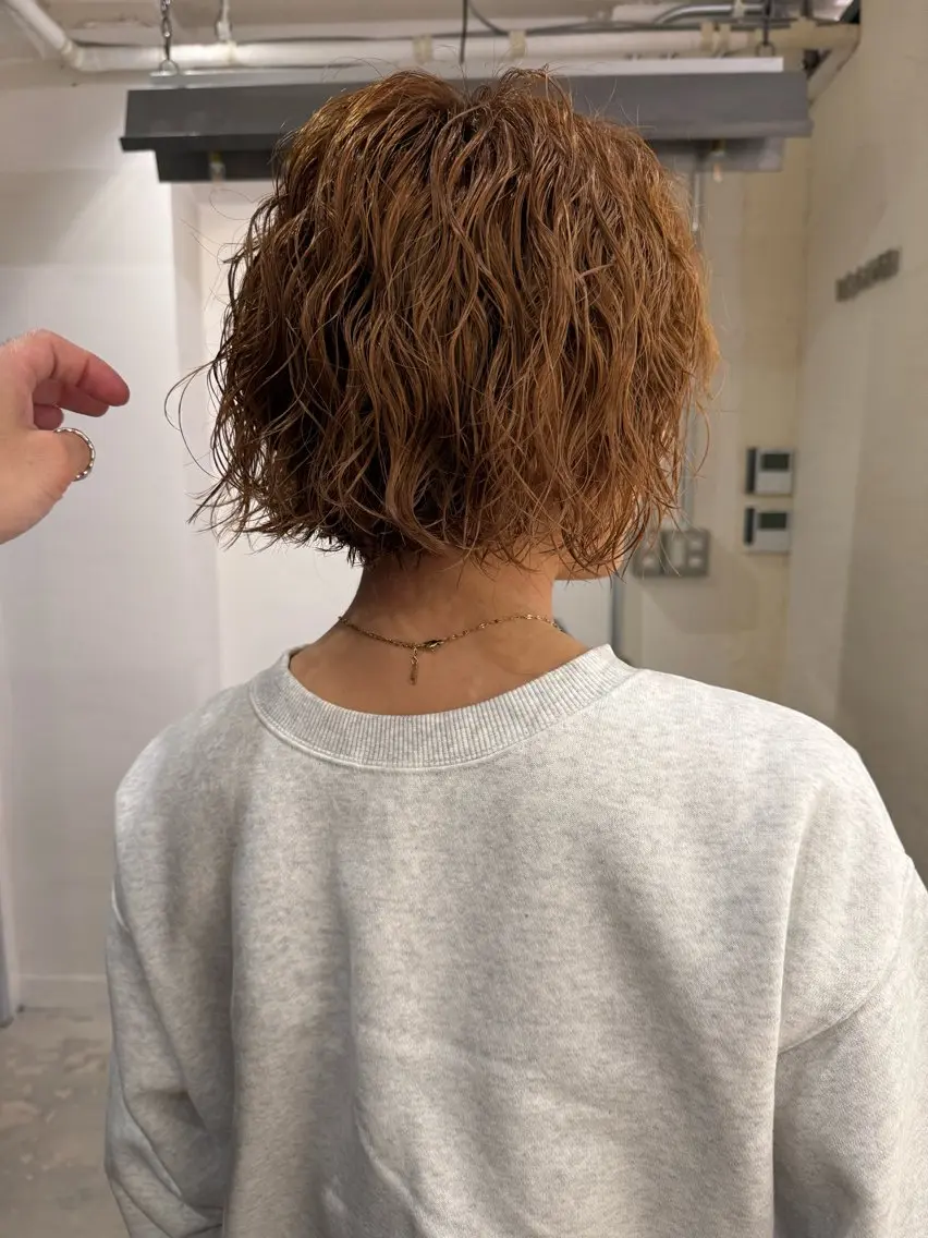 ミディアム カラー パーマ ヘアカラー 🌈🌏 Kokoネ🪐🌕のヘアスタイル