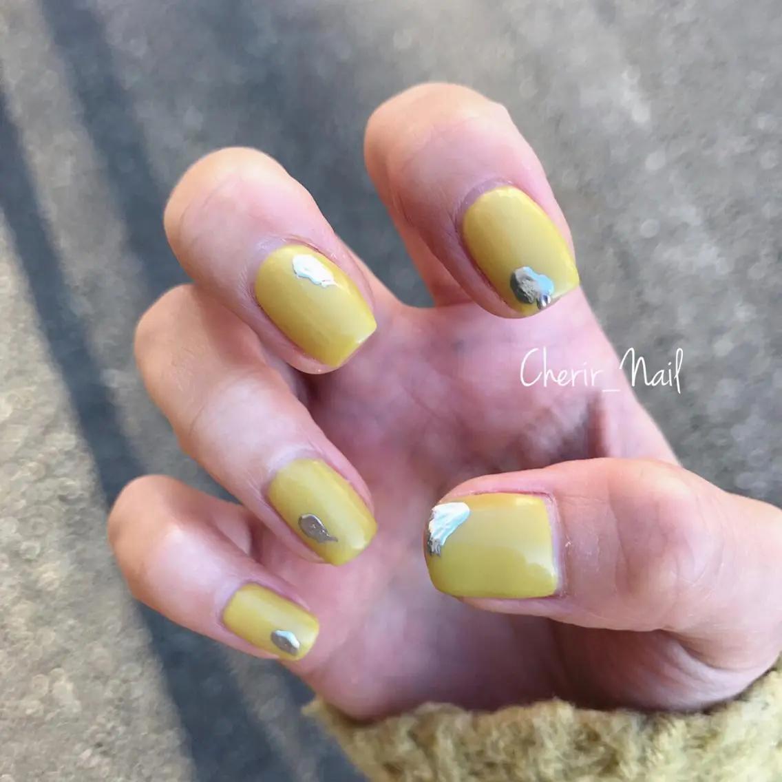 ネイル アートネイル カジュアル グリーン ニュアンスネイル ワンカラーネイル Cherirnail kaoriのネイルデザイン