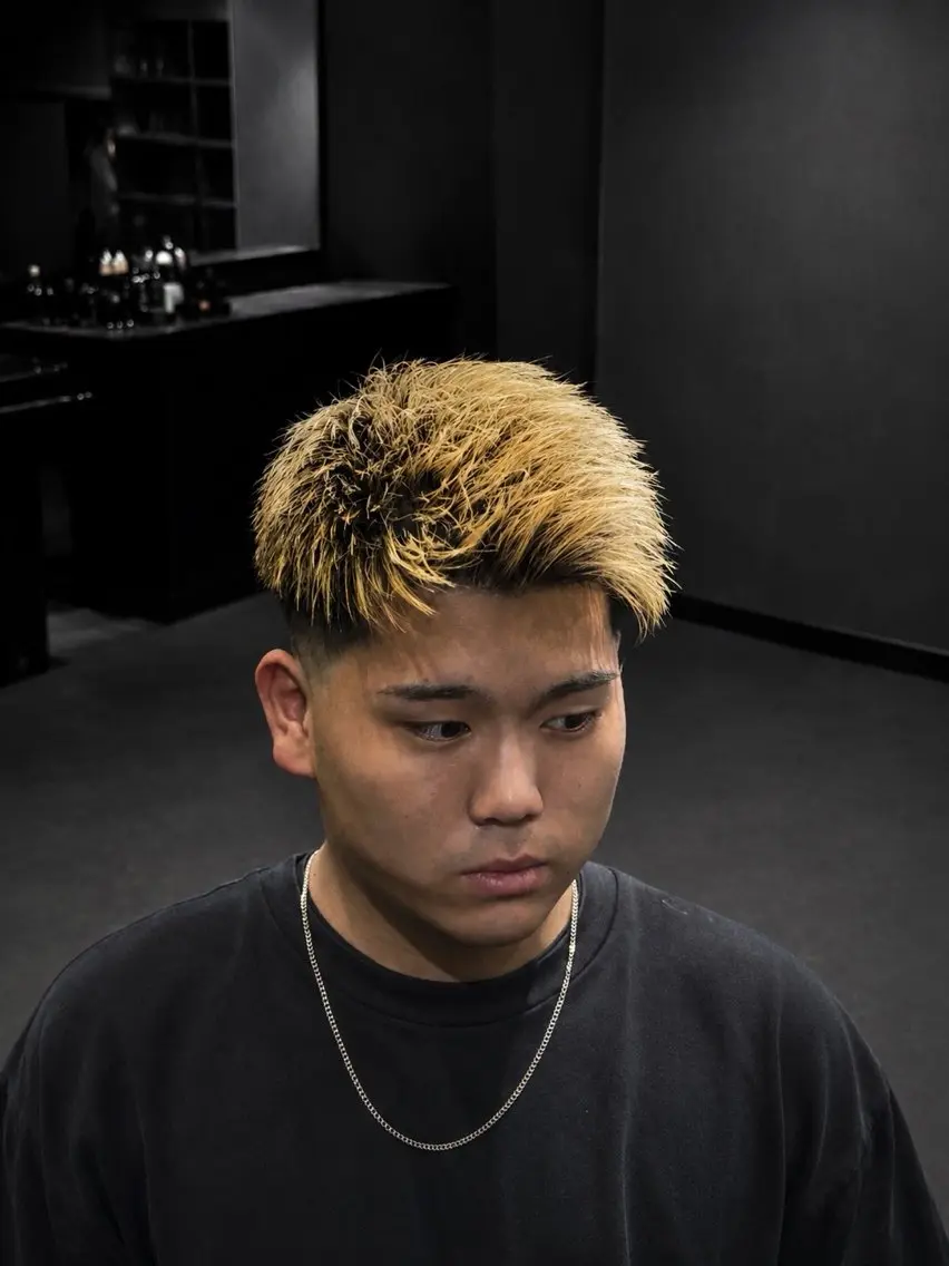 ショート カラー メンズ メンズメッシュ モヒカン メッシュ カット ヘアカラー ツイスト特化美容師 古田 優人のヘアスタイル