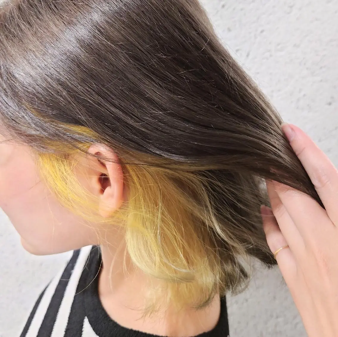 インナーカラー、イヤリングカラー!!　１ブリーチ込み(ケアブリーチ変更可)＋カラー＋カット✂️＋トリートメント付きの写真