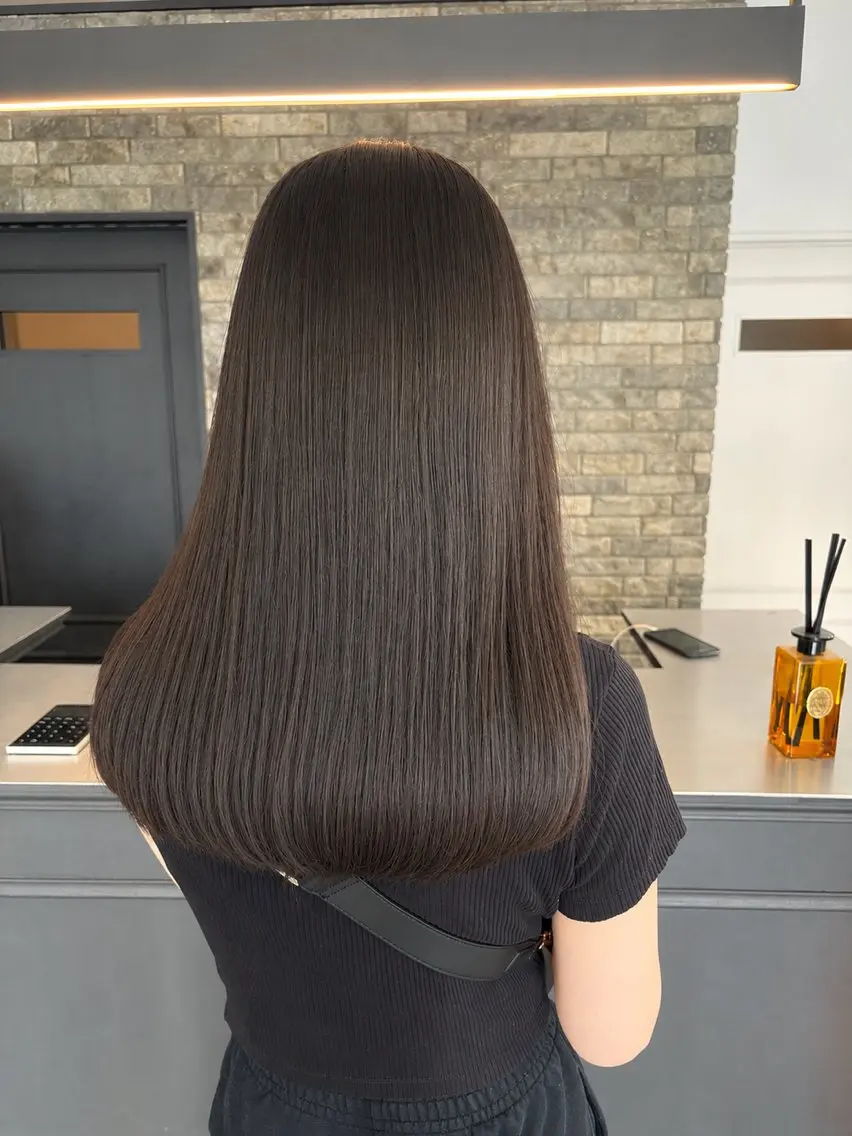 セミロング Dia  ヤマダ コウヘイのヘアスタイル