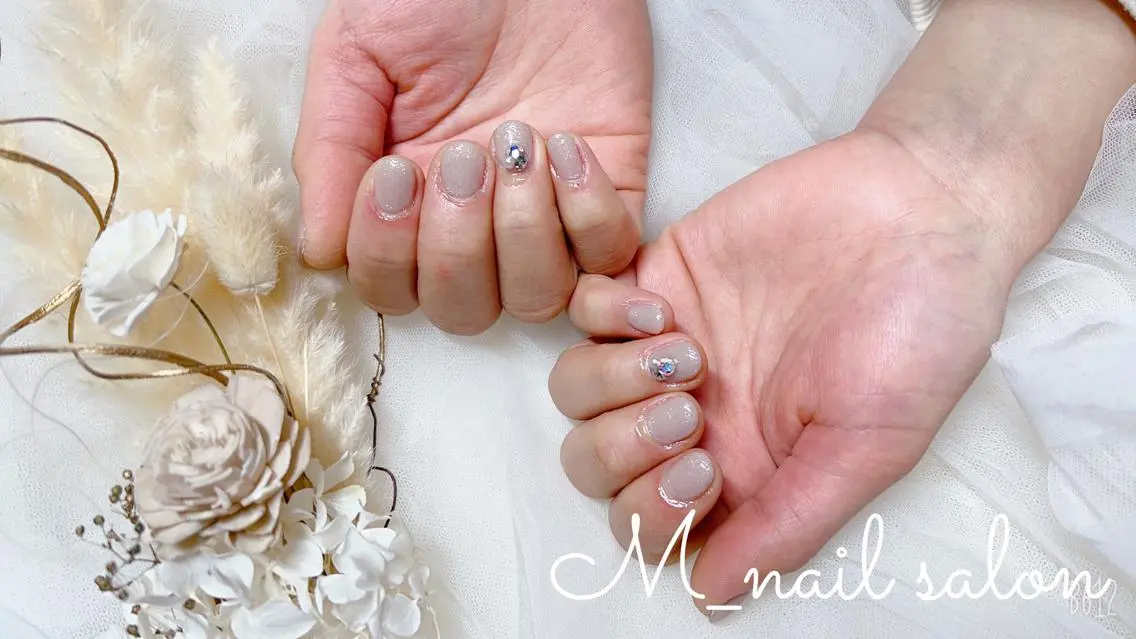ネイル シンプルネイル M_ nail salonのネイルデザイン
