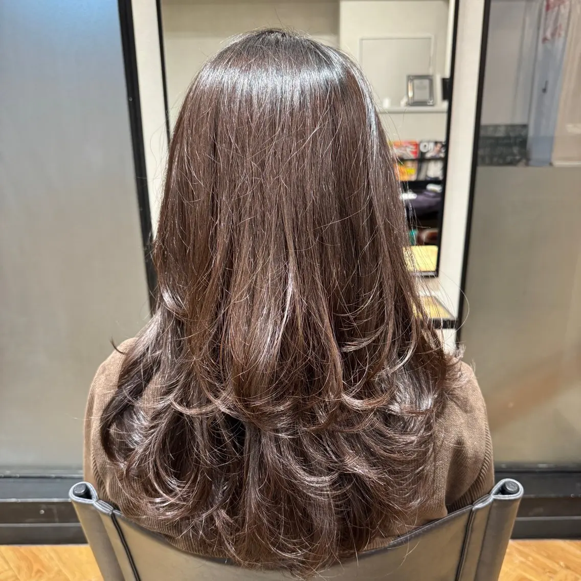 セミロング カット トリートメント 檜谷 晴　顔周りカットのヘアスタイル