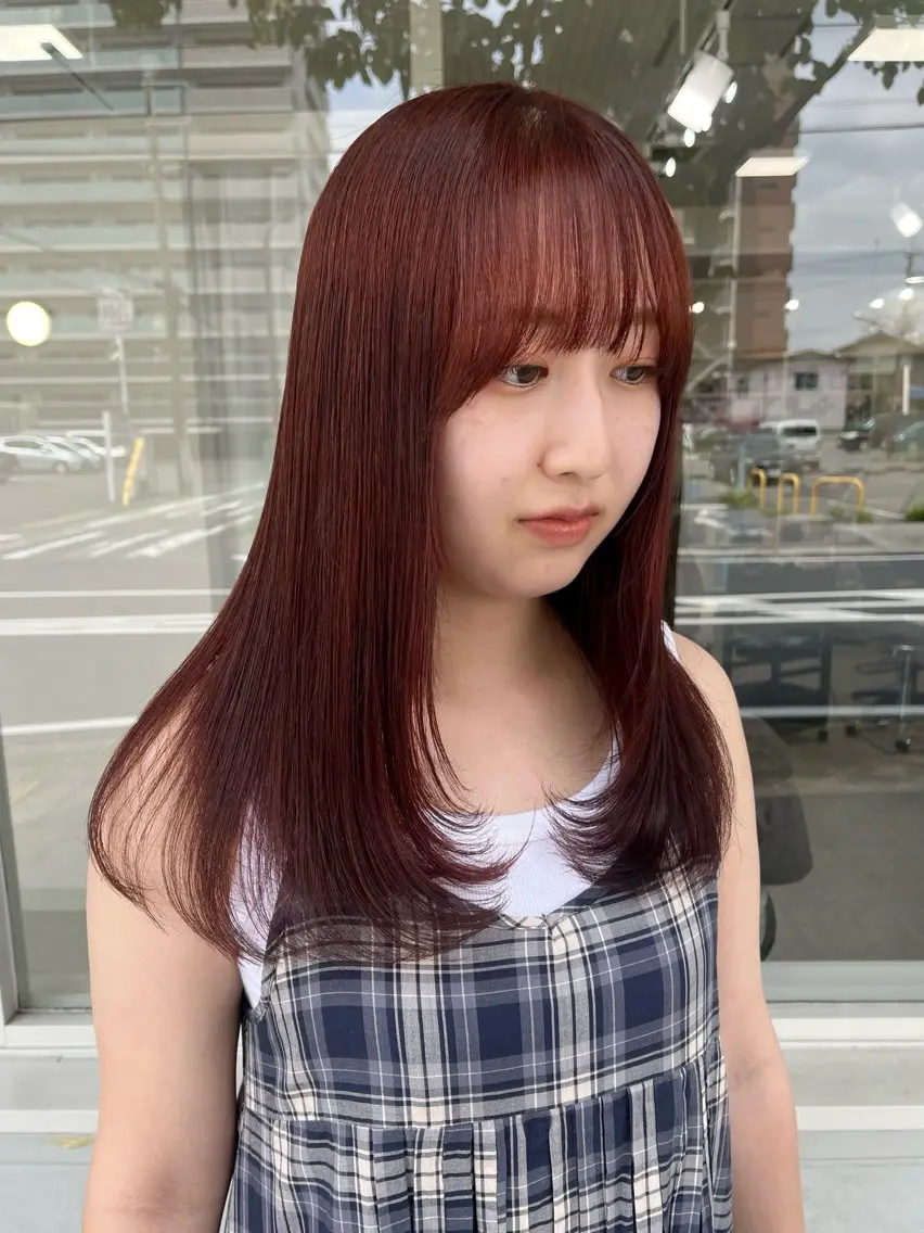 セミロング カラー カット ヘアカラー トリートメント 長山 茉白のヘアスタイル