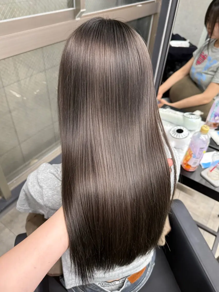 カラー グレージュ ♡natsumi♡ 透明感カラー🧸🫧のヘアスタイル