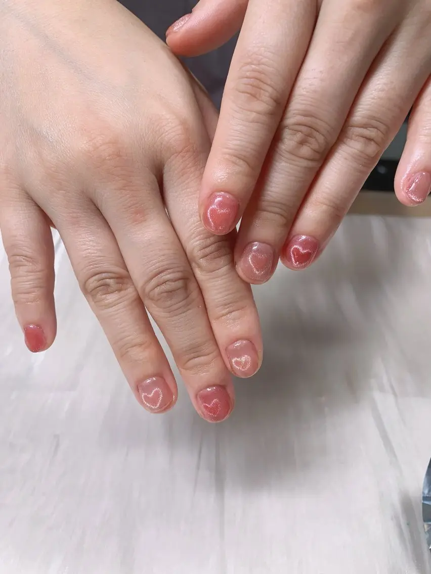 ネイル フレンチネイル ハート キラキラネイル マグネットネイル オフィスネイル Cute Tips nailのネイルデザイン