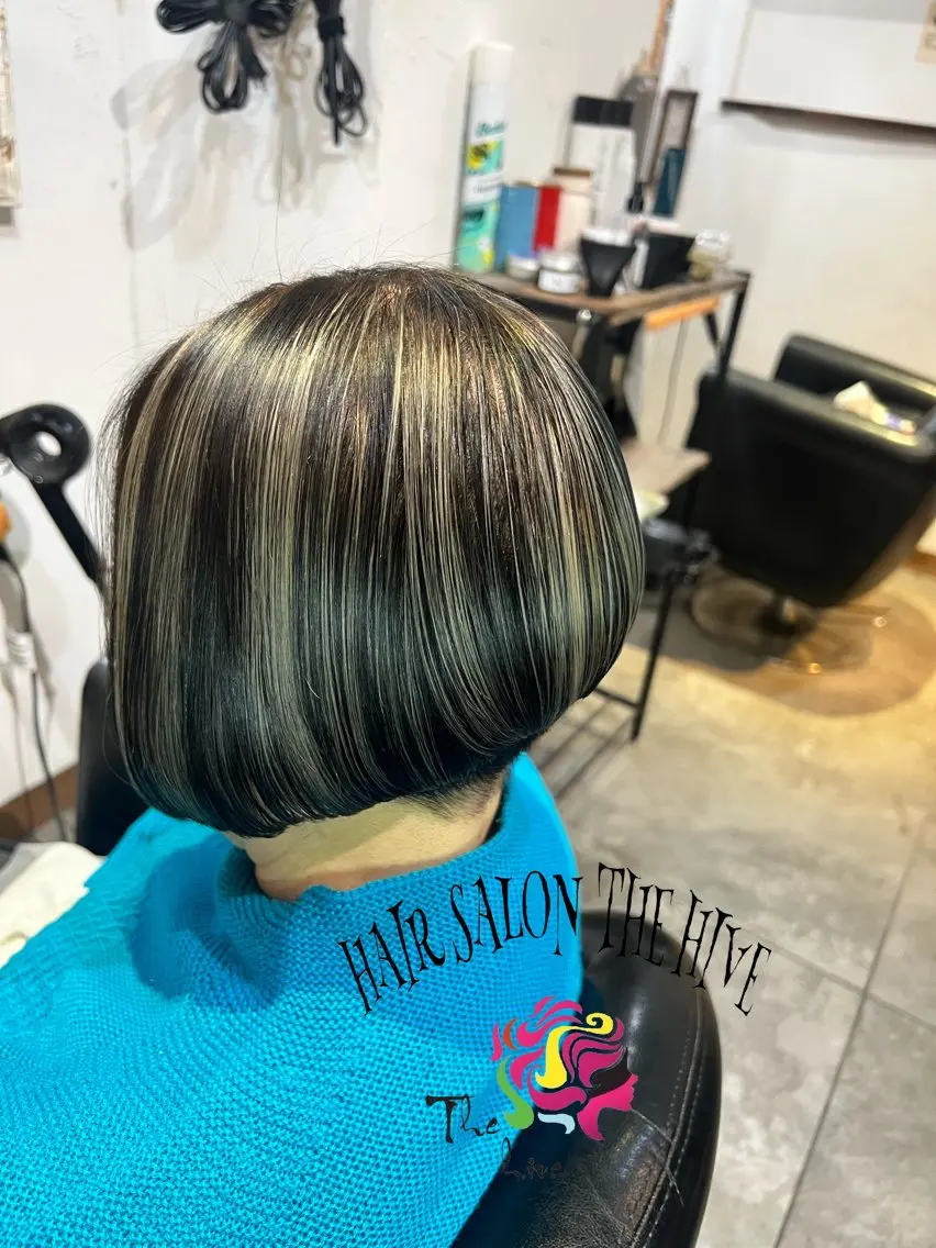 ショート カラー カット ヘアカラー Hair salon The hiveのヘアスタイル