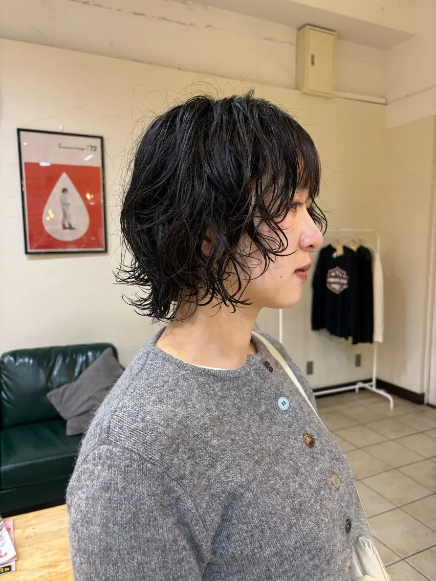 ミディアム パーマ ボブレイヤー ボブ レイヤーカット スズキ ユウナのヘアスタイル