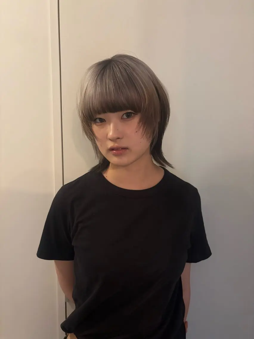 ミディアム 山内 めいのヘアスタイル