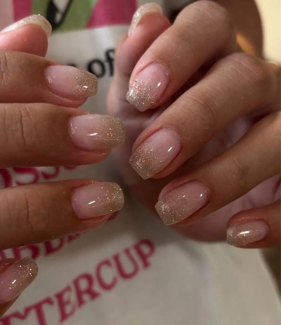 ネイル グラデーション ラメ(グリッター) ラメグラデーション ニュアンスネイル シンプルネイル ハンドネイル Nail Salon Luanaのネイルデザイン
