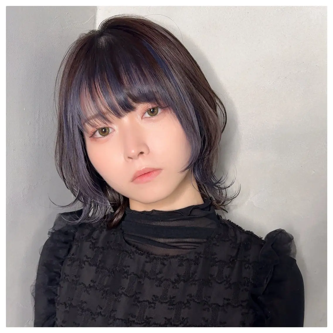 ショート カラー インナーカラー ウルフカット カット ヘアカラー トリートメント ショート・ハイトーン ズーキーのヘアスタイル