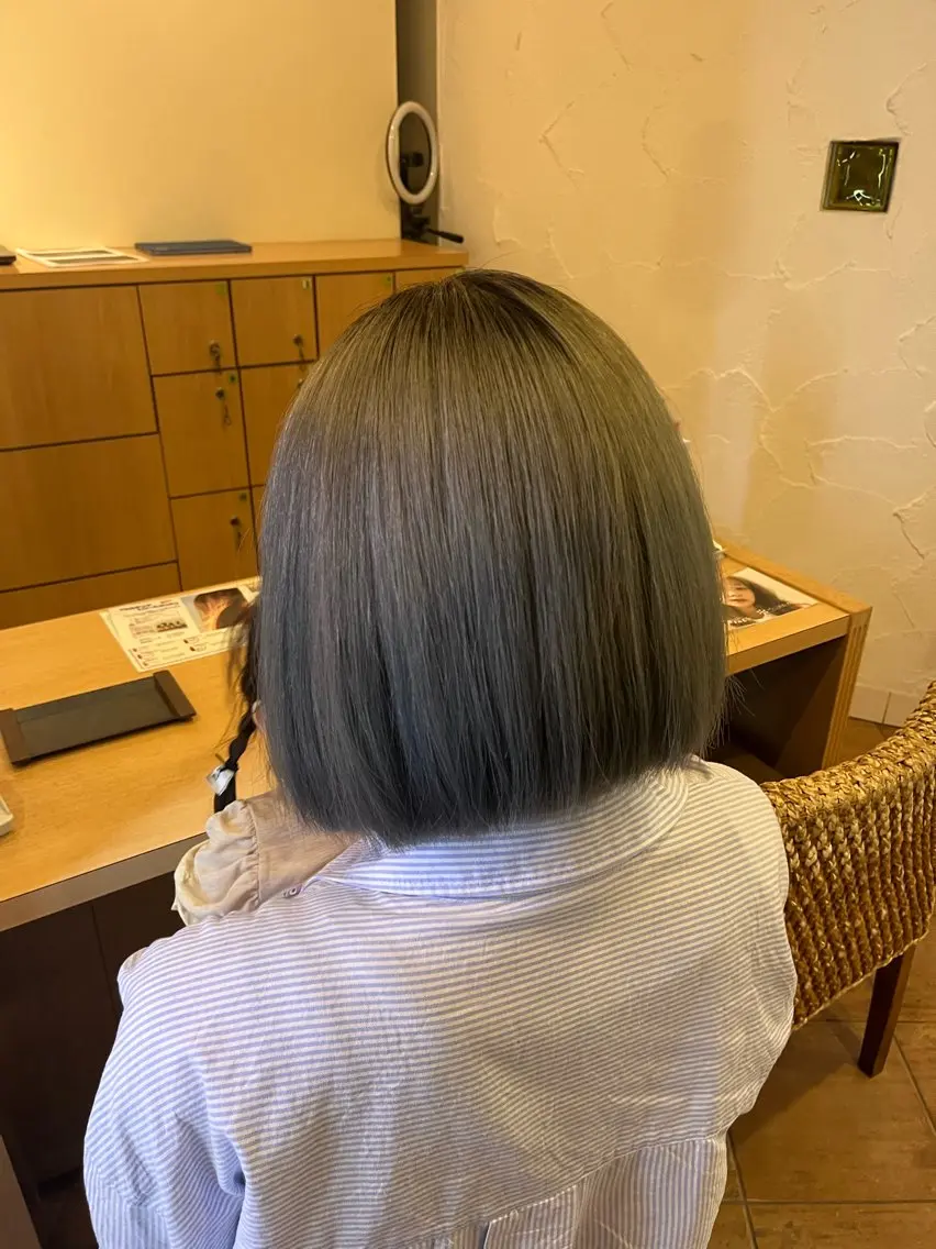 ミディアム カット 西田 早輝子🍊のヘアスタイル