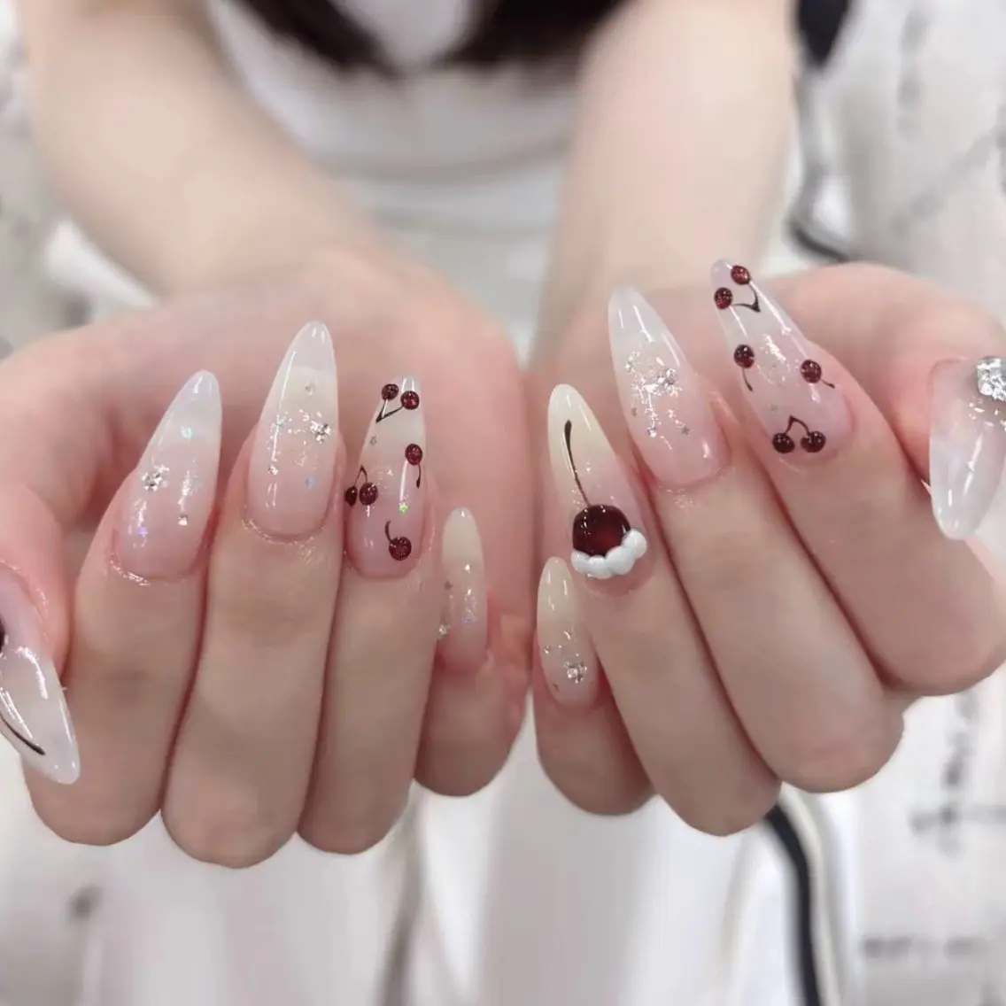 ネイル ハンドネイル Luna Gladeのネイルデザイン