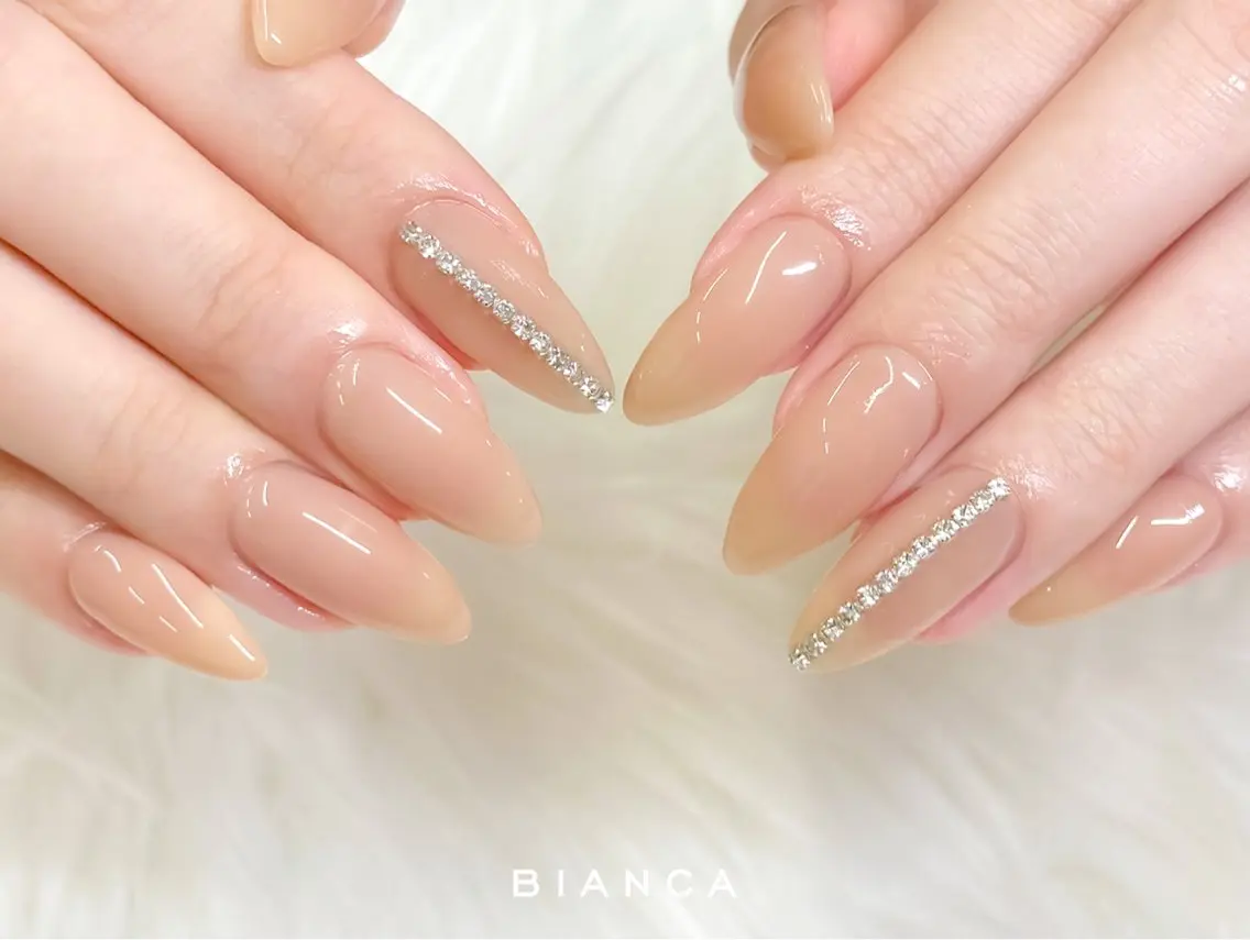 ネイル ハンドネイル Bianca 上大岡 KOBAYASHIのネイルデザイン