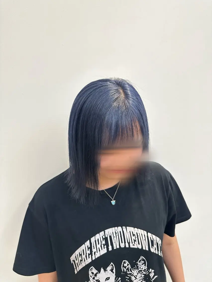 ミディアム カラー ブリーチ 透明感カラー ネイビーカラー ヘアカラー 【艶カラー/スパ】 M o k aのヘアスタイル