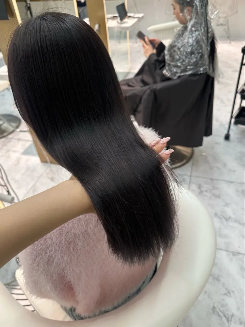 ロング 縮毛矯正 🍒楓🍒北九州1 艶カラー作る人🎨のヘアスタイル