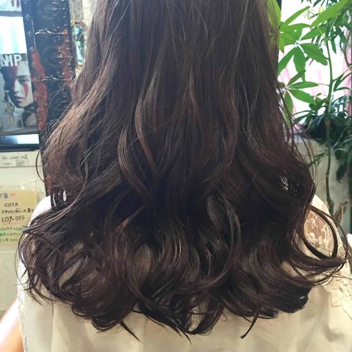 セミロング ロング カラー パーマ ヘアアレンジ 透明感カラー イルミナカラー 谷﨑 仁美のマツエク・マツパデザイン