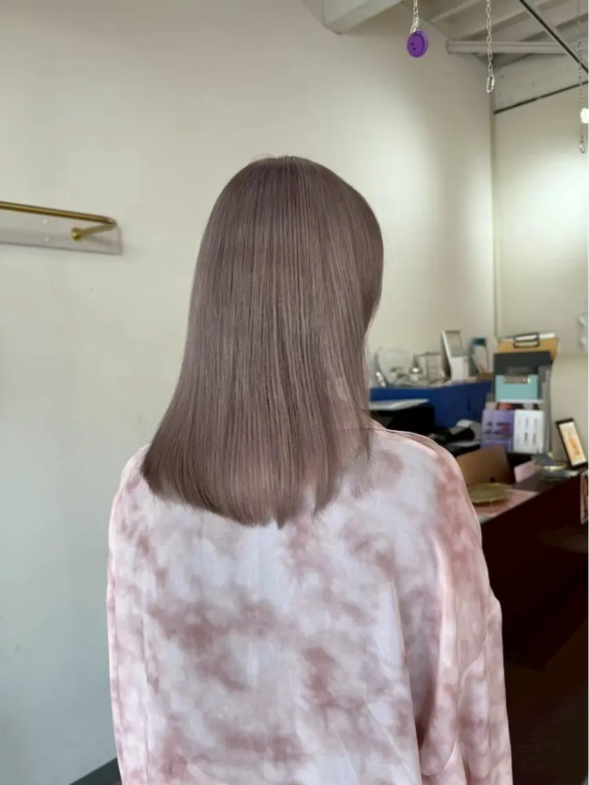 ミディアム カラー LUCK ユナのヘアスタイル