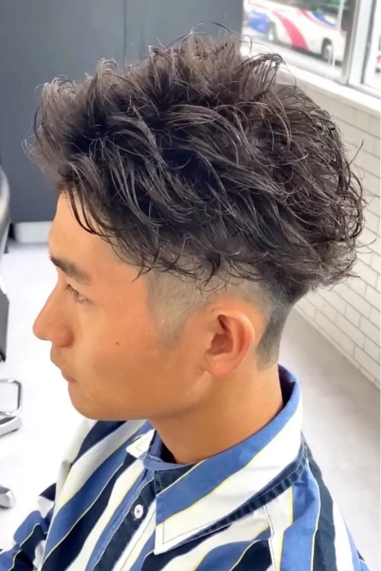 ショート パーマ 会社で浮かない ビジネスヘア/心斎橋のヘアスタイル