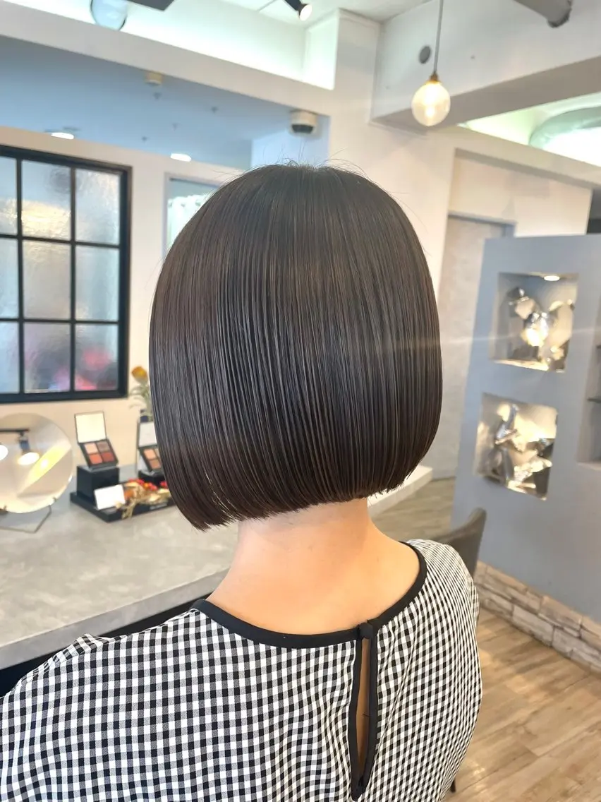 ショート カラー VISAGE ba.sk 金子詩帆のヘアスタイル