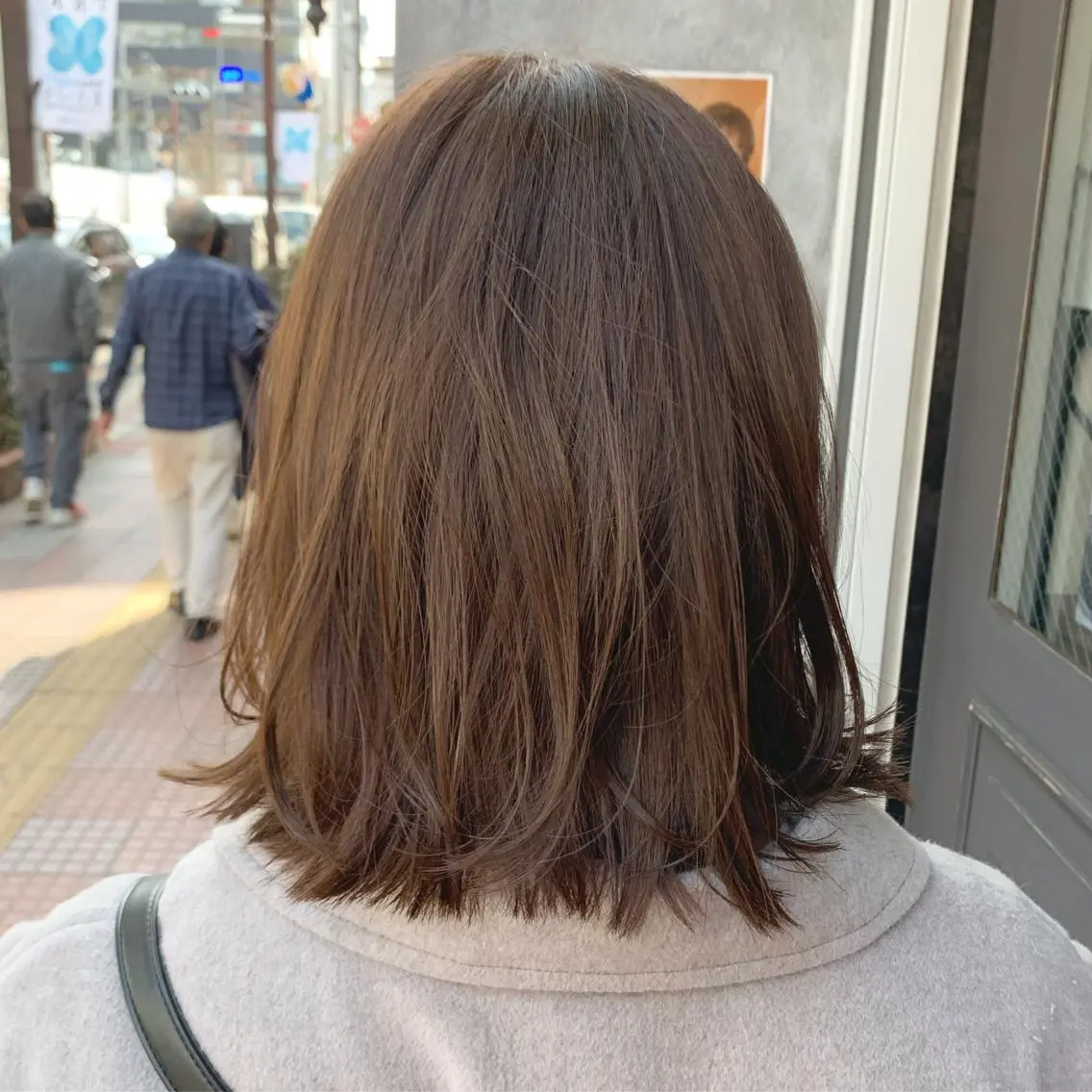ミディアム CHIC 岩下真衣のヘアスタイル