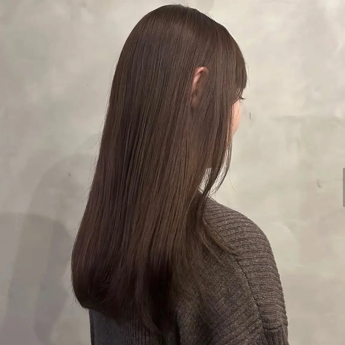 ロング カラー 透明感/地毛風カラー ミウのヘアスタイル