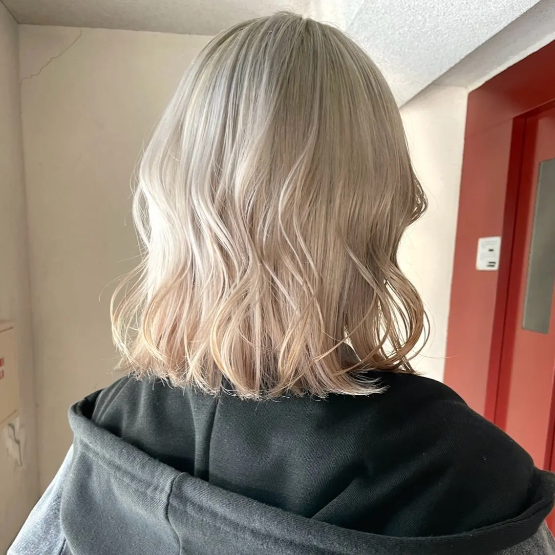ミディアム ヘアカラー vivre libreのヘアスタイル