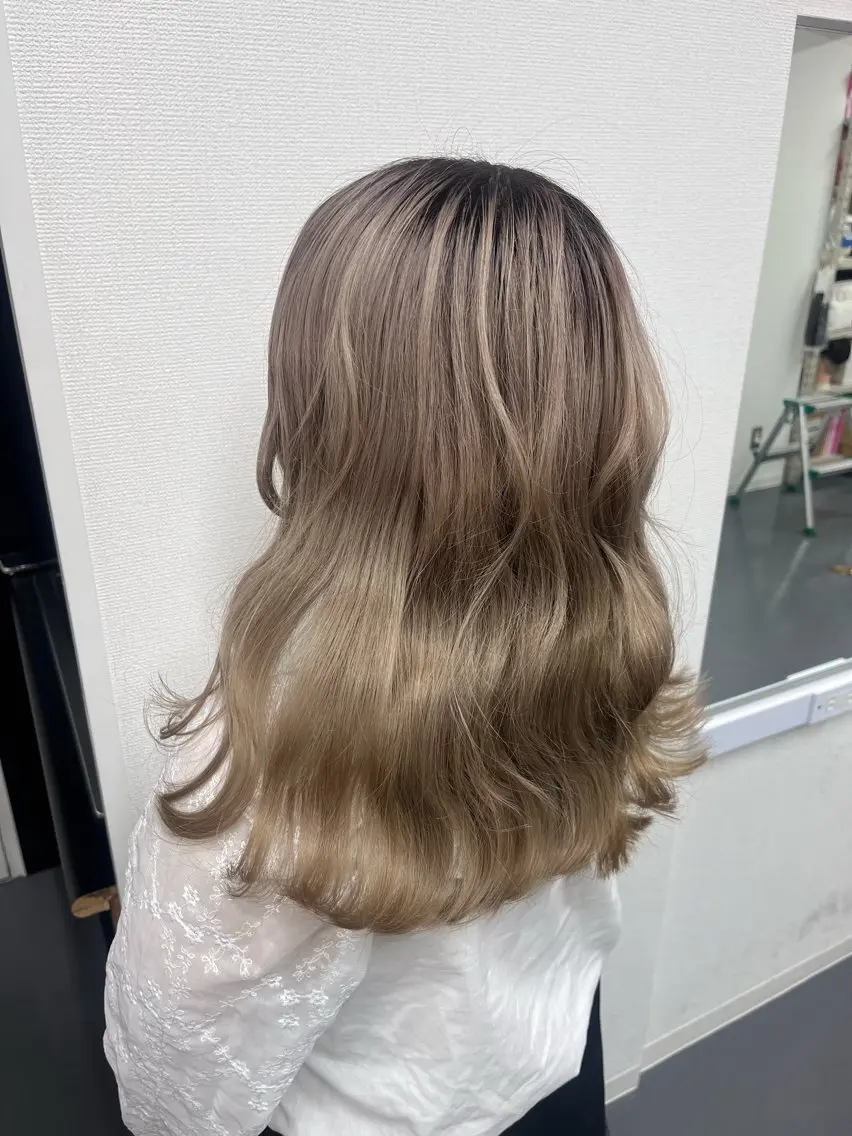 ロング ブリーチモデル 募集中🍑Momoのヘアスタイル