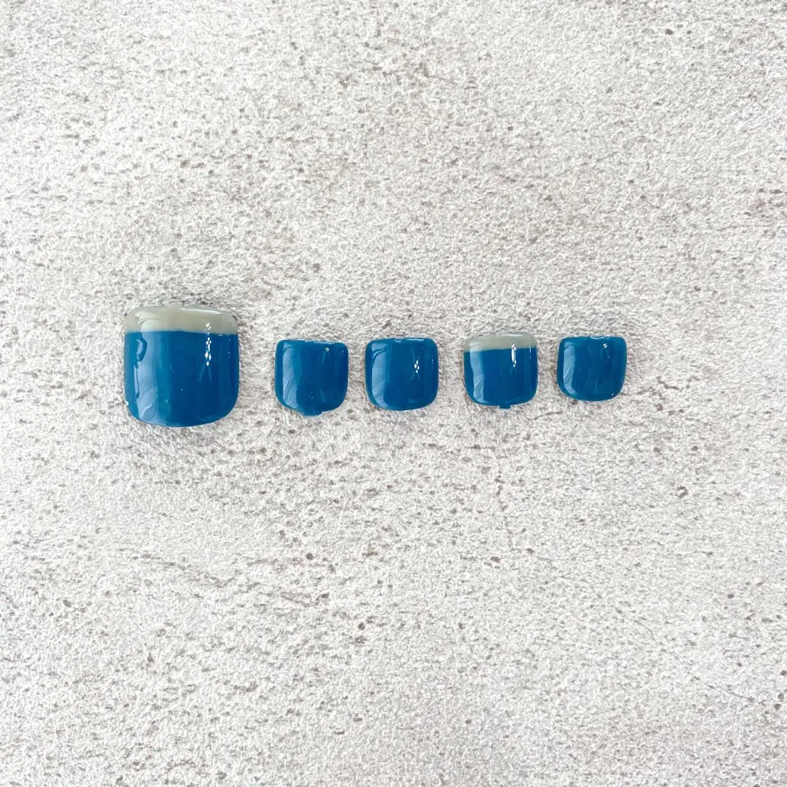 ネイル フットネイル ゴテゴテ💙ワンホン リオナのネイルデザイン