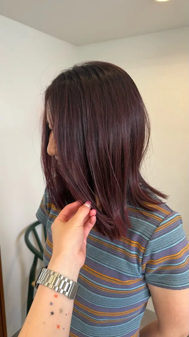 ミディアム カラー ブリーチ グラデーションカラー 奥川 千歳のヘアスタイル