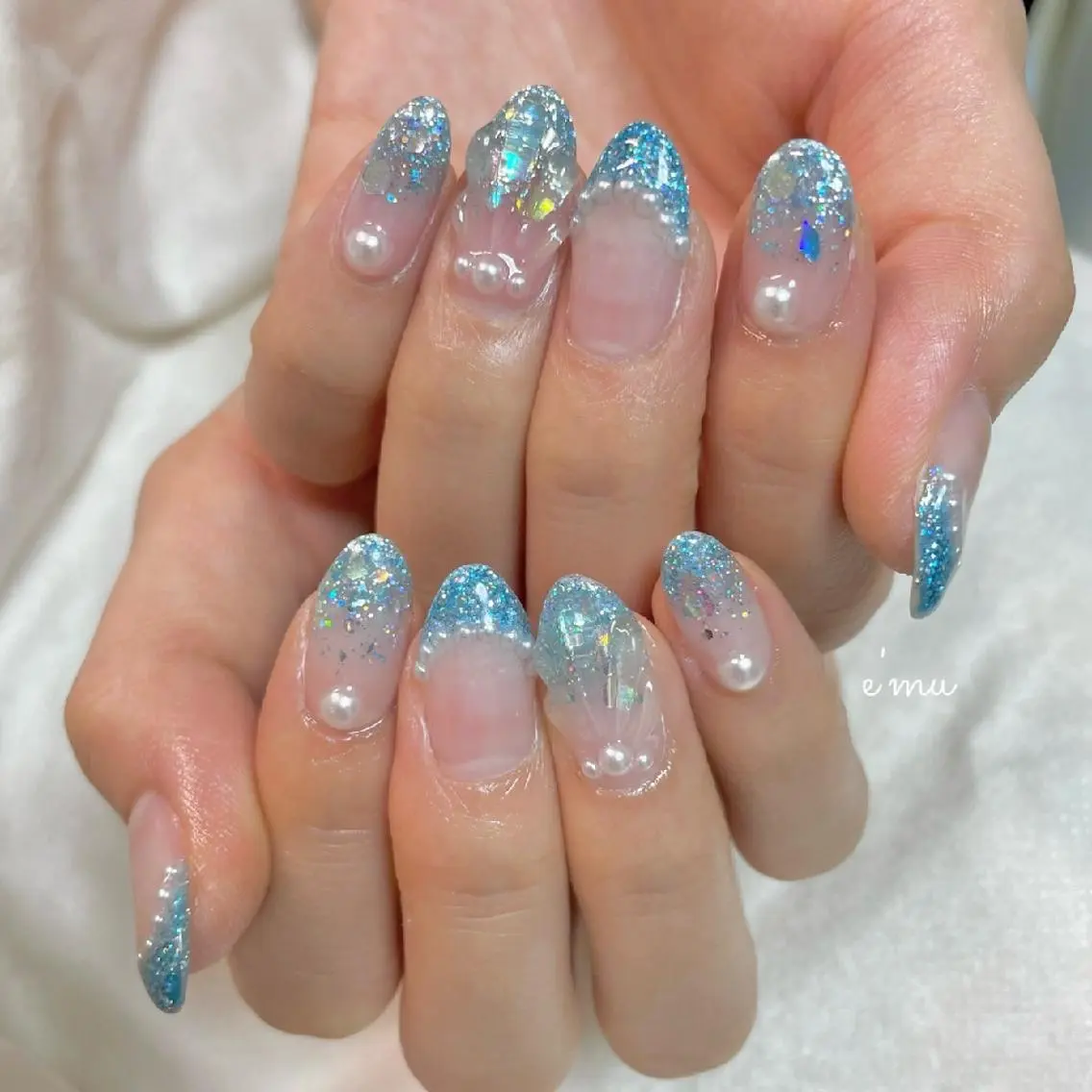 ネイル キラキラネイル 夏ネイル nail salon e'mu💐のネイルデザイン