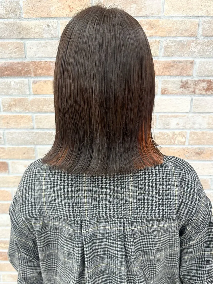 ミディアム カラー ブリーチ イヤリングカラー オレンジ 齋藤 らいのヘアスタイル