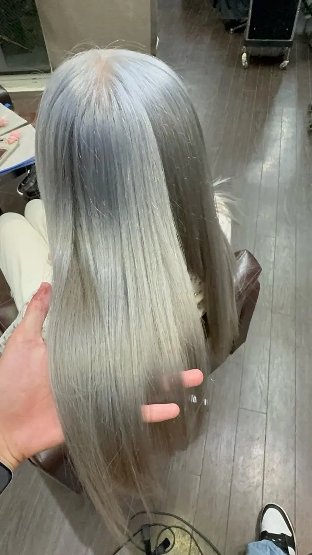 ロング カラー ブリーチ ケアブリーチ 透明感カラー ダブルカラー ハイトーンカラー ヘアカラー Lima/ブリー チ特化/心斎橋のヘアスタイル
