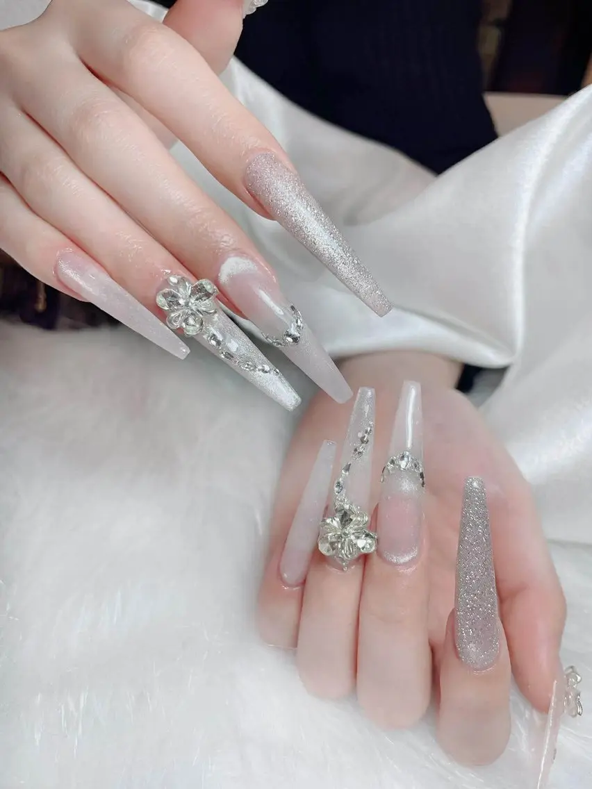 ネイル ハンドネイル Queen Nail Salonのネイルデザイン