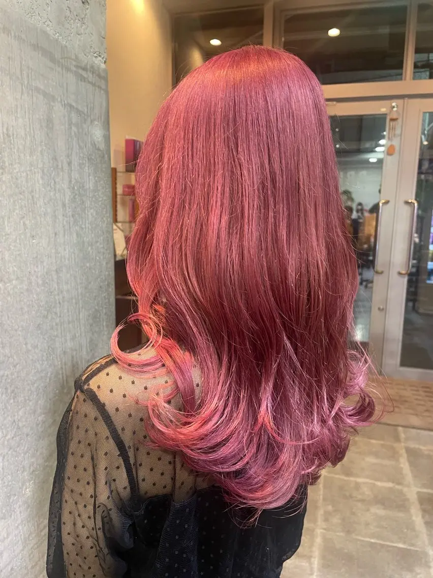 ロング カラー カット ヘアカラー 塩崎 明菜のヘアスタイル