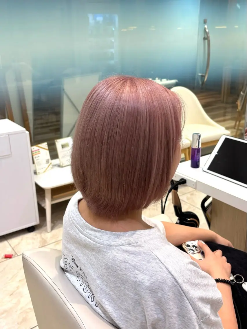 ミディアム カラー ブリーチ ケアブリーチ ピンクカラー ホワイトピンク miho‪𓂃 ANNETTAのヘアスタイル