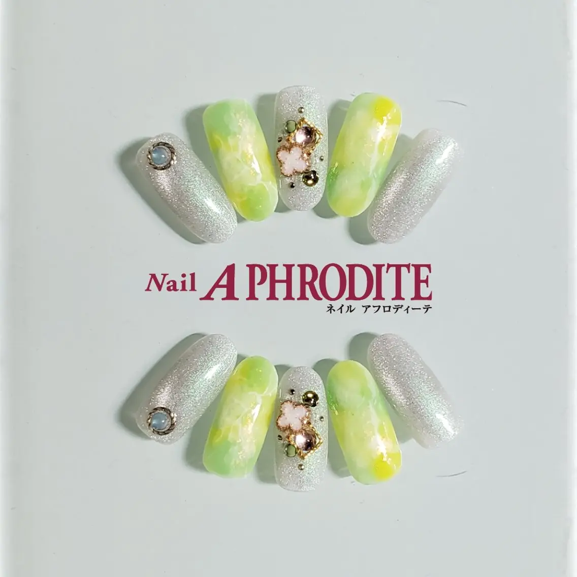ネイル ジェルネイル ニュアンスネイル スカルプネイル ソフトジェル ネイルチップ ハンドネイル Nail Aphroditeのネイルデザイン