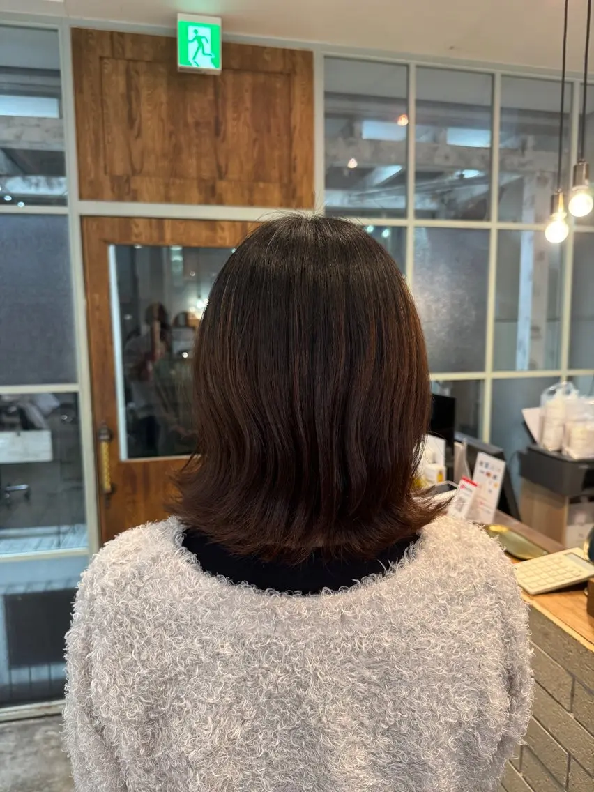 ミディアム ボブ 外ハネヘア ダブルカラー/ メンズパーマ🫧中村のヘアスタイル