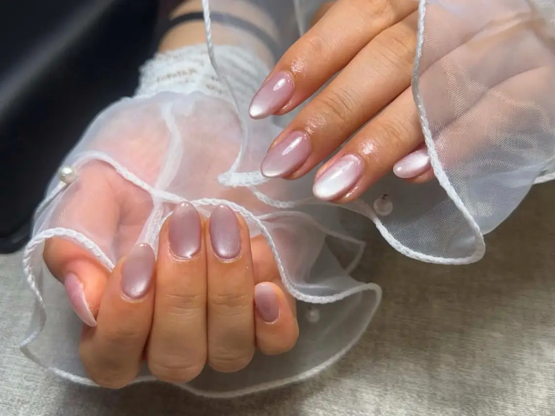 ハンドネイル💅　マグネット🎀ソフトジェルオフ込み🍀🍀の写真